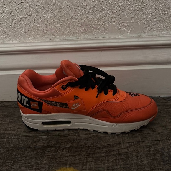 Women’s Nike Shoes - Orange - Picture 4 of 4
